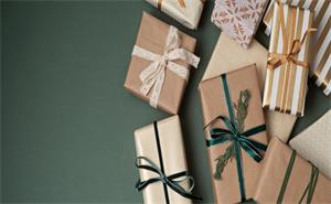 Najlepsze prezenty dla rodziny i przyjaciół - jak wybrać idealny upominek?