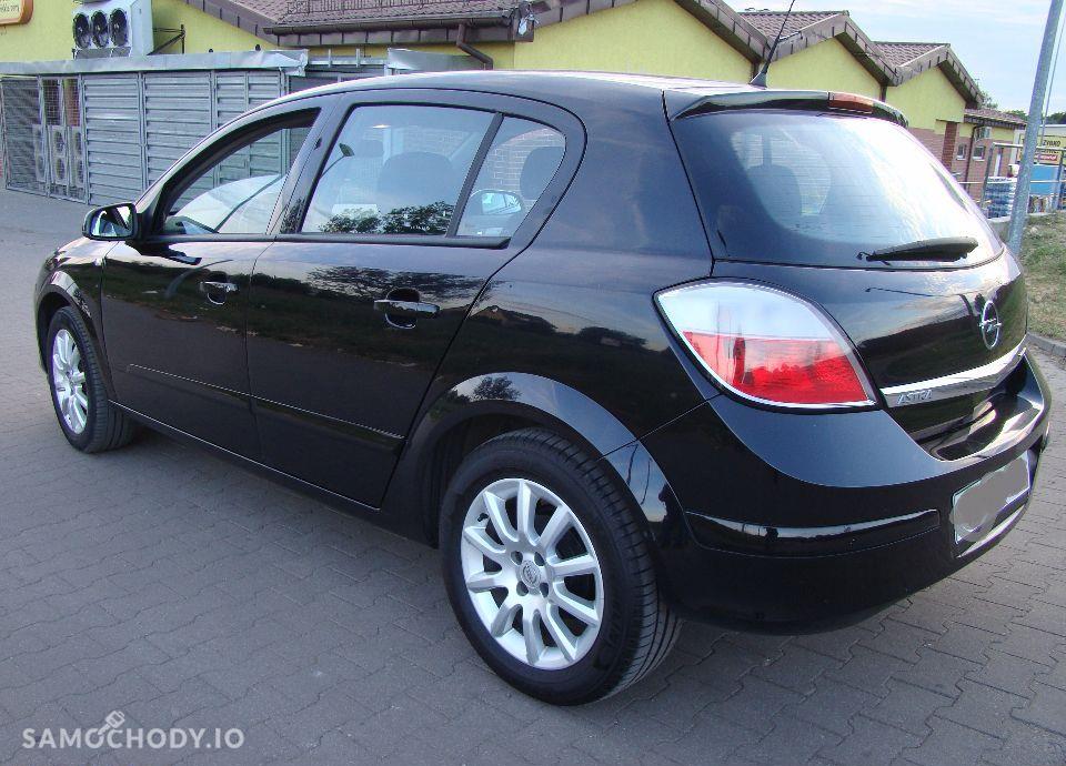 Opel Astra 1,6 KLIMA CZARNA tempomat SUPER STAN oplacona małe 46