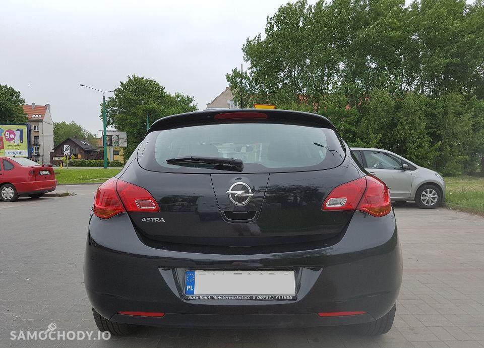 Opel Astra 1,6 benzyna salon polska pierwszy właściciel serwisowana 11