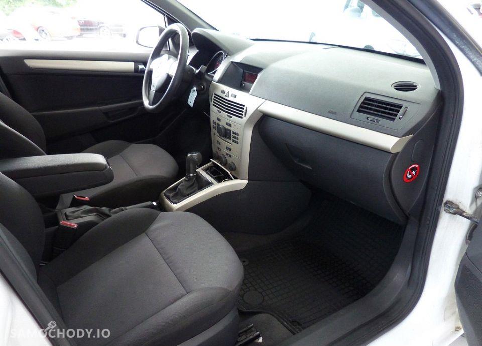Opel Astra 1.7 CDTI 101KM klimatyzacja 121