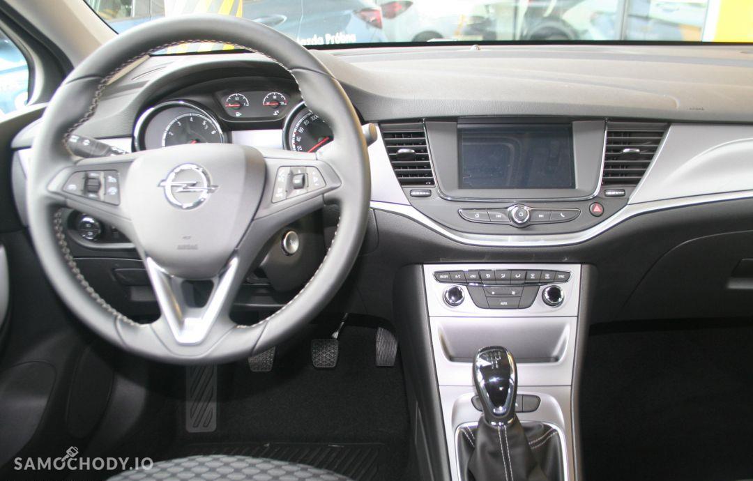 Opel Astra Enjoy 1.4 100KM 11