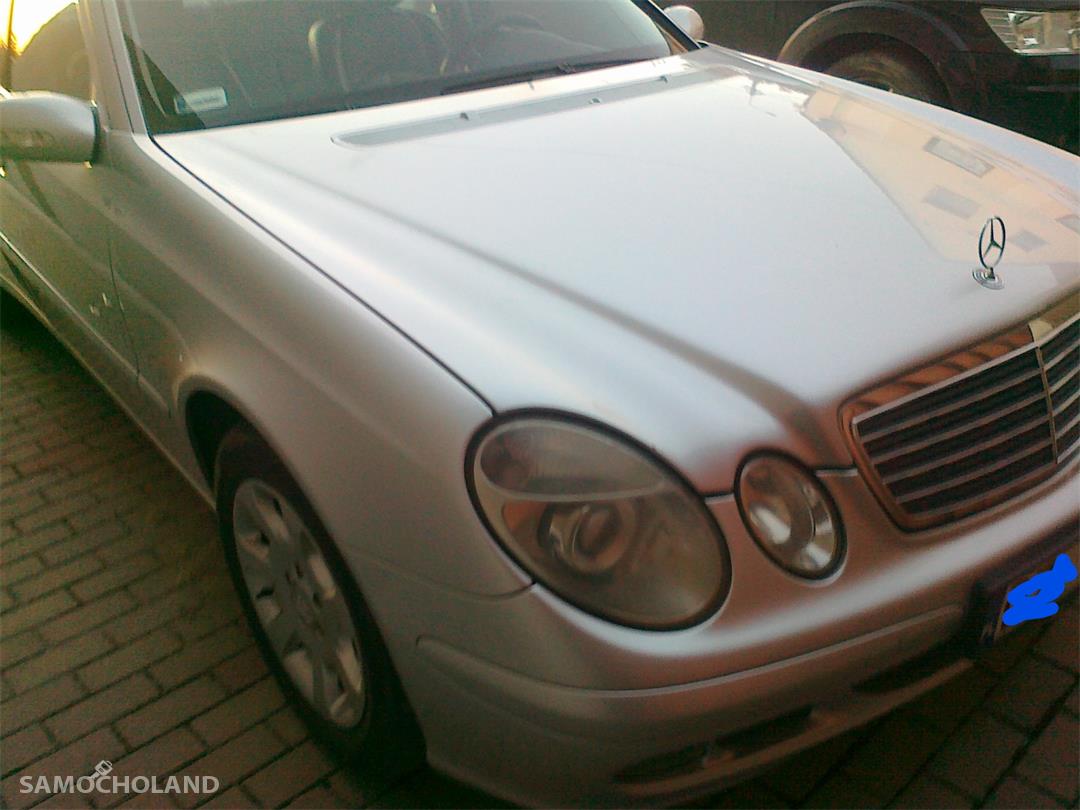 Mercedes Benz Klasa E W211 (2002-2009) Zadbany atrakcyjny Mercedes 0