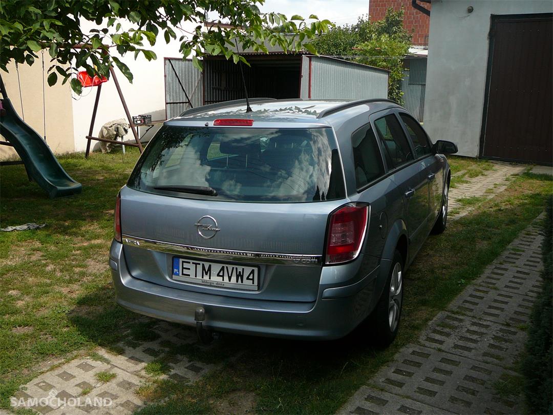 Opel Astra H (2004-2014) OPEL ASTRA III COSMO 1.7 CDTI 6 BIEGOWA SKRZYNIA BIEGÓW 16