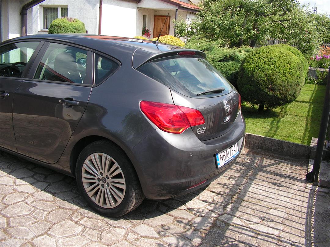 Opel Astra J (2009-2015)  7