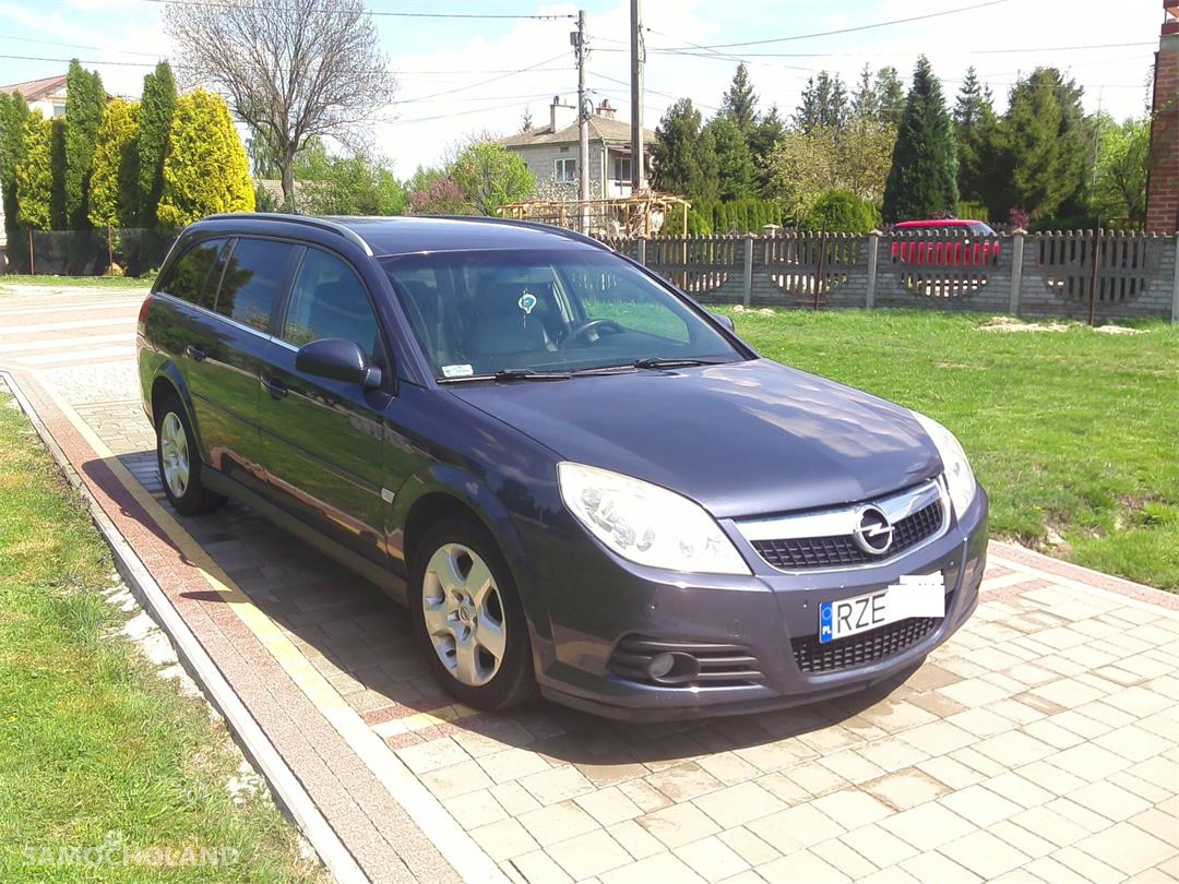 Opel Vectra C (2002-2008)  0