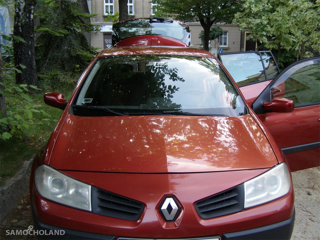 Renault Megane II (2002-2008)  1