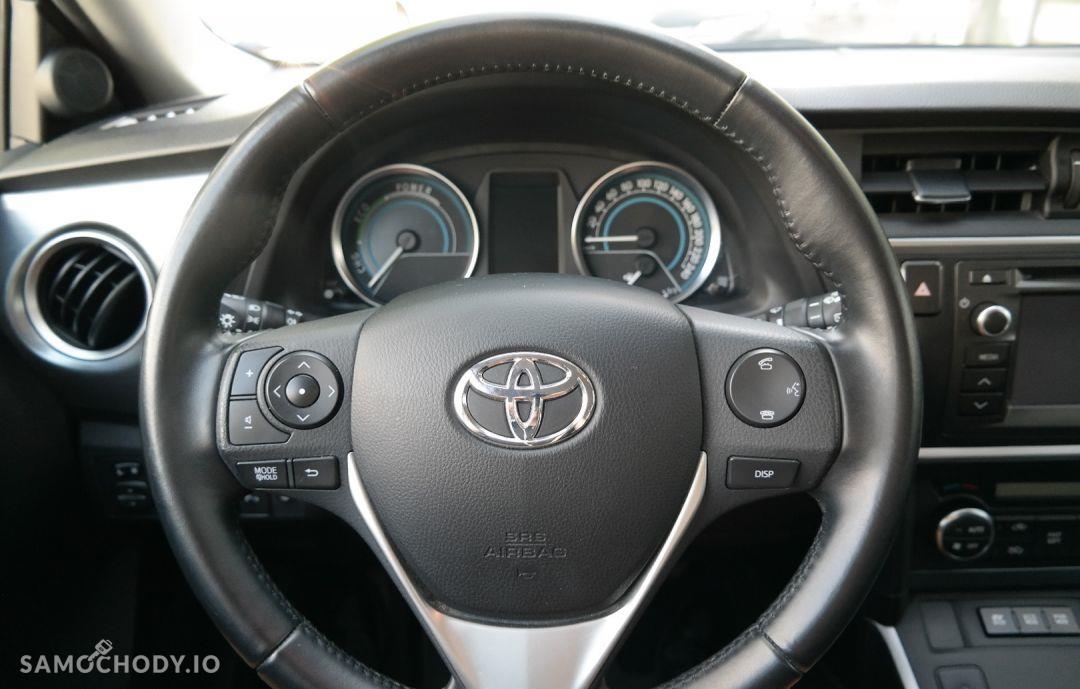 Toyota Auris Hybrid 135 Premium 16