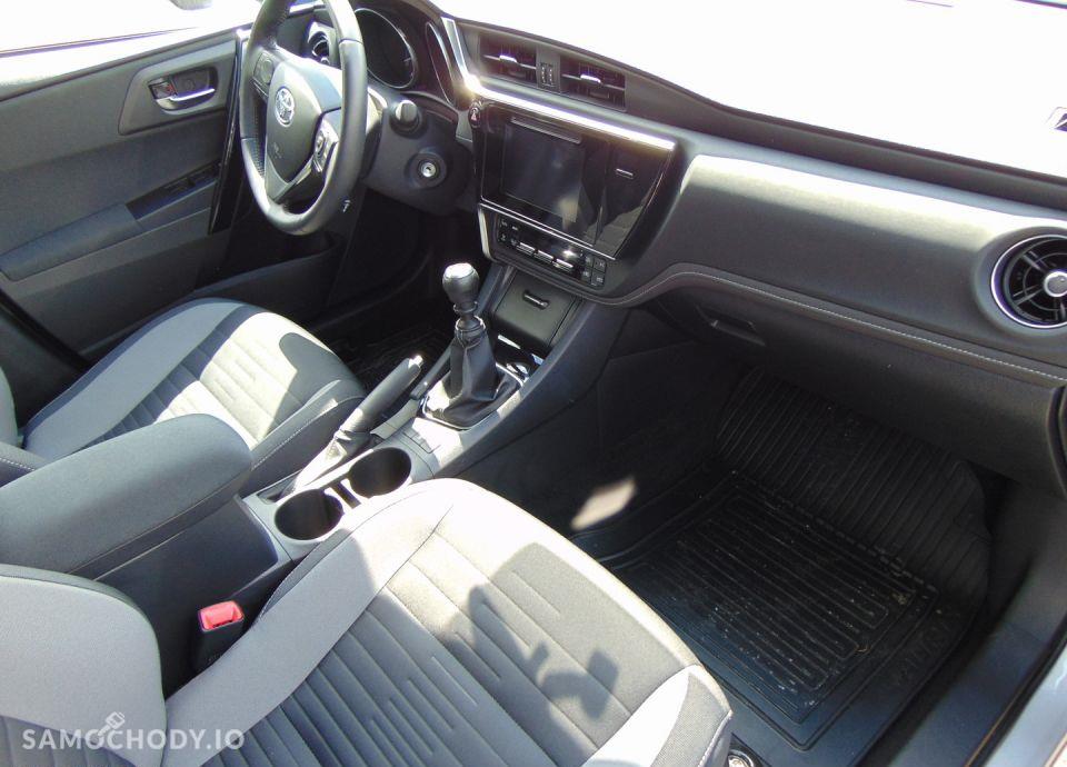 Toyota Auris 1.6 Comfort + Comfort małe 46