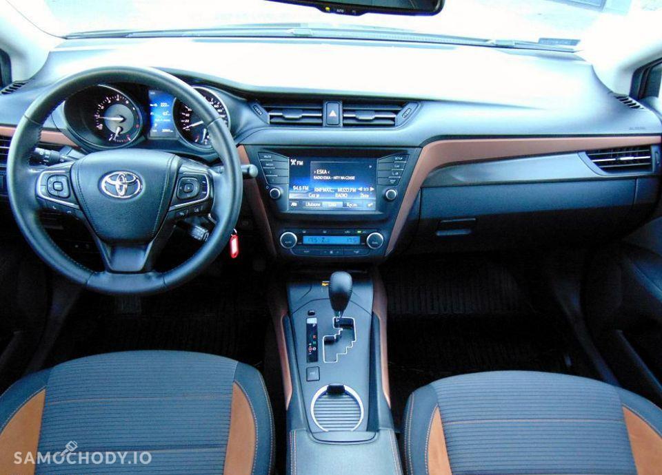 Toyota Avensis 1.8 Premium MS + Style Salon Toyota Carter 16