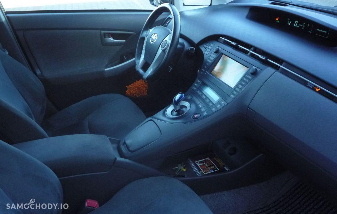 Toyota Prius Klimatyzacja elektryczne szyby navi super stan 37
