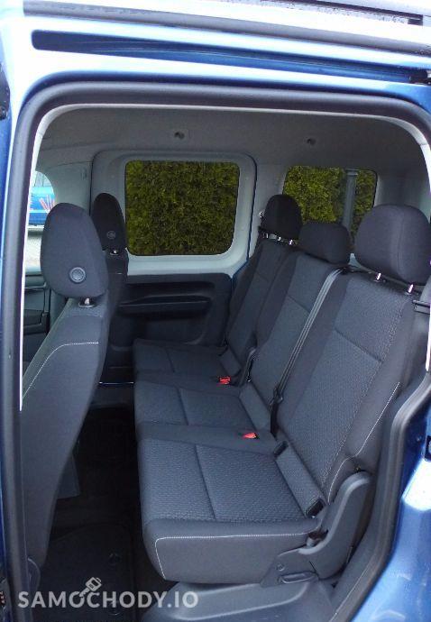 Volkswagen Caddy Trendline 2.0 TDI 102KM navi ksenony podgrzewane fotele 37