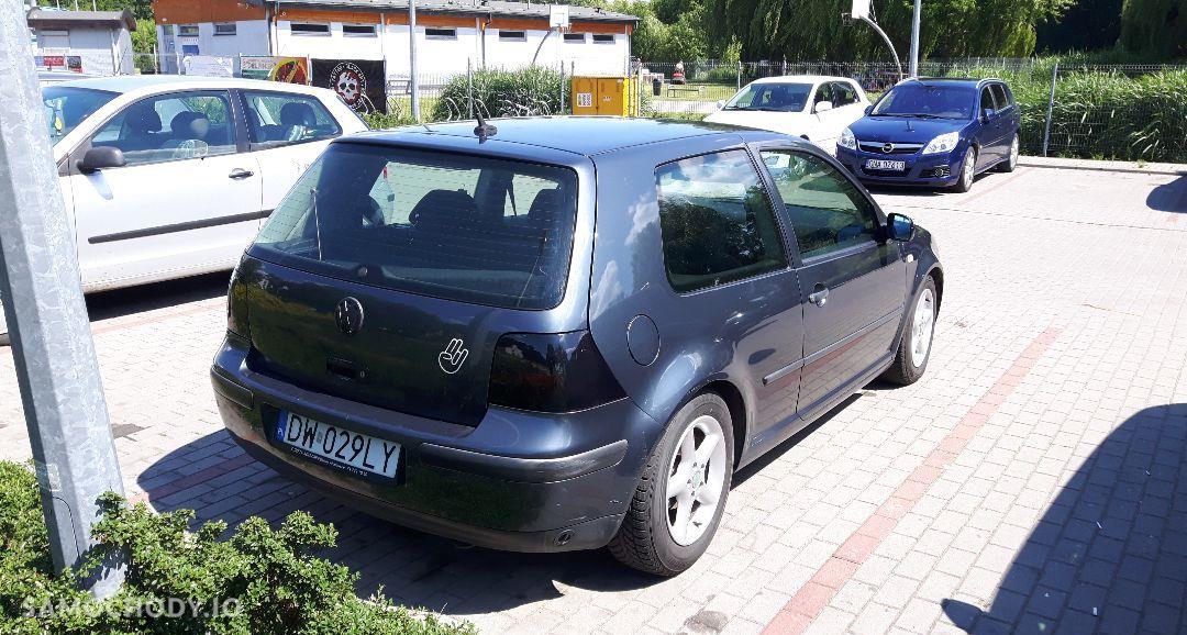 Volkswagen Golf 2.0 Gaz Klima Gwint. Kilka lat w jednych rękach. małe 11